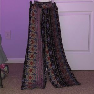 flowy pattern pants